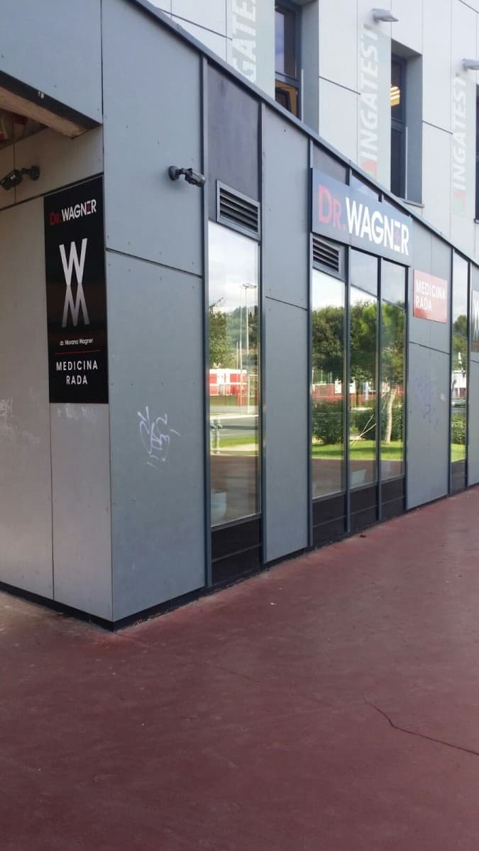 Dr. Wagner health institution entrance